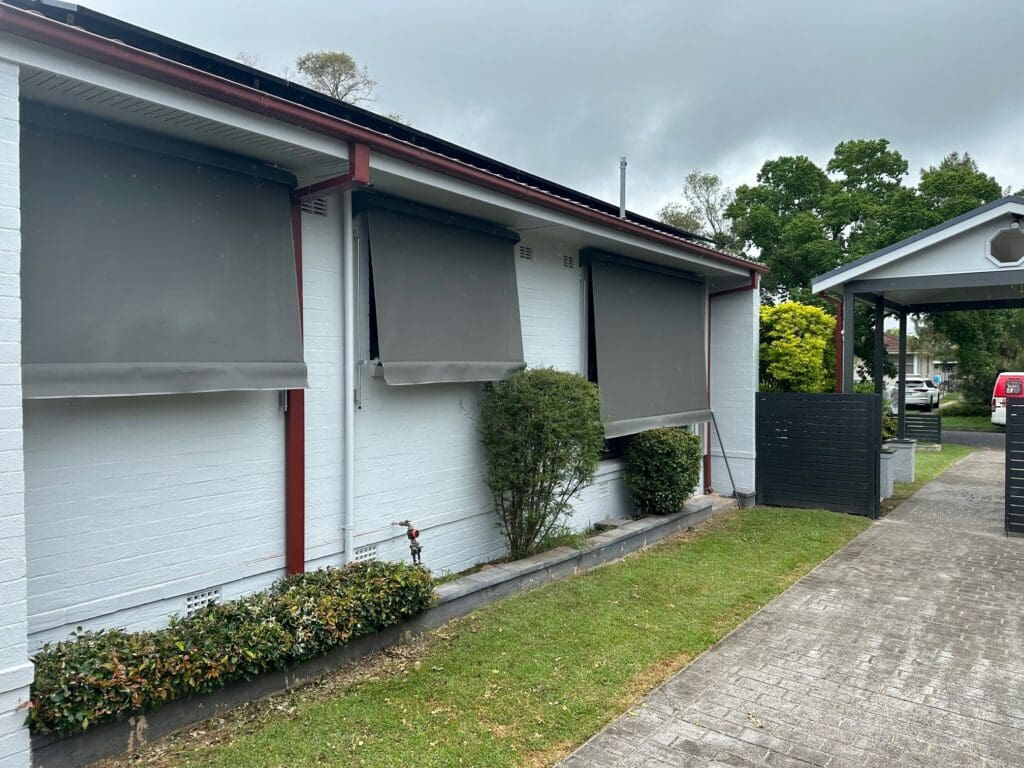 Our stylish and durable outdoor blinds awnings, zipscreens and outdoor shades. Are an ideal solution for protecting you, your home, and your outdoor areas in Sydney. Blindman’s awnings and shades are professionally designed and manufactured.